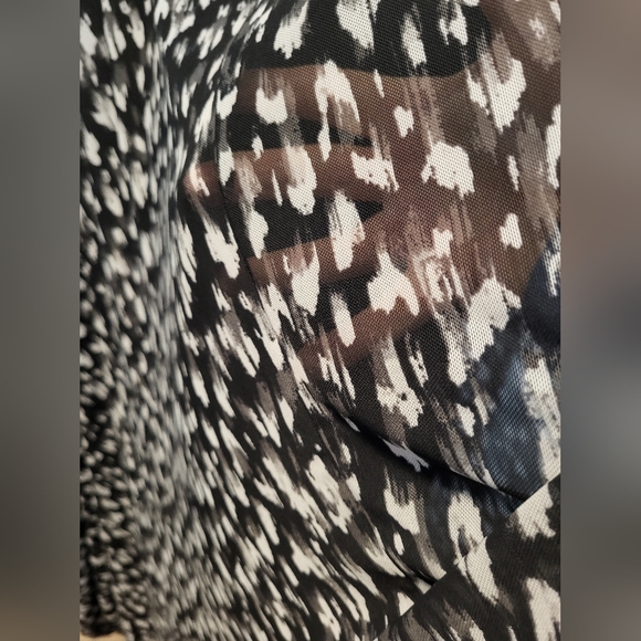 City Chic Black and White Asymmetrical Dress - Picture 7 of 16